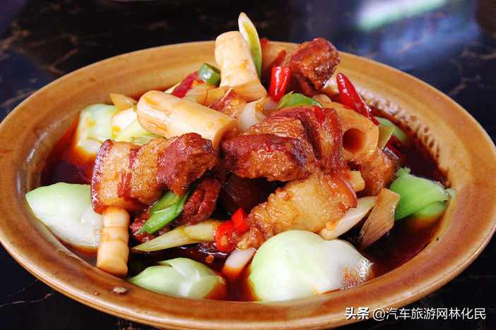 日照竹洞天风景区侗族特色美食—“百家宴”
